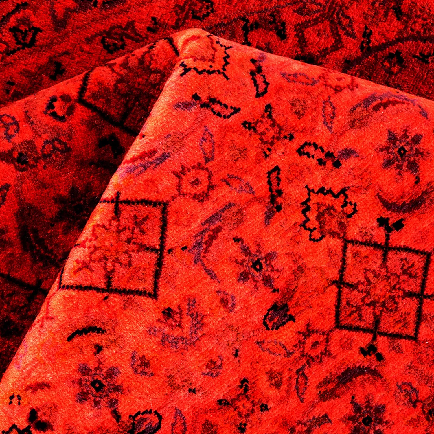 Red Samsara Wool Rug - 6'8" x 6'8"